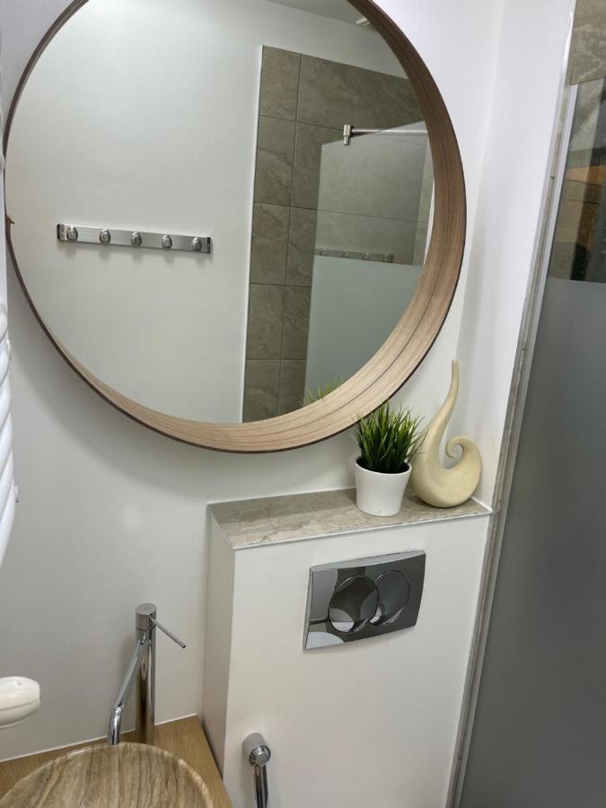 Metropole Apartments Studio City Bukarest Exterior foto